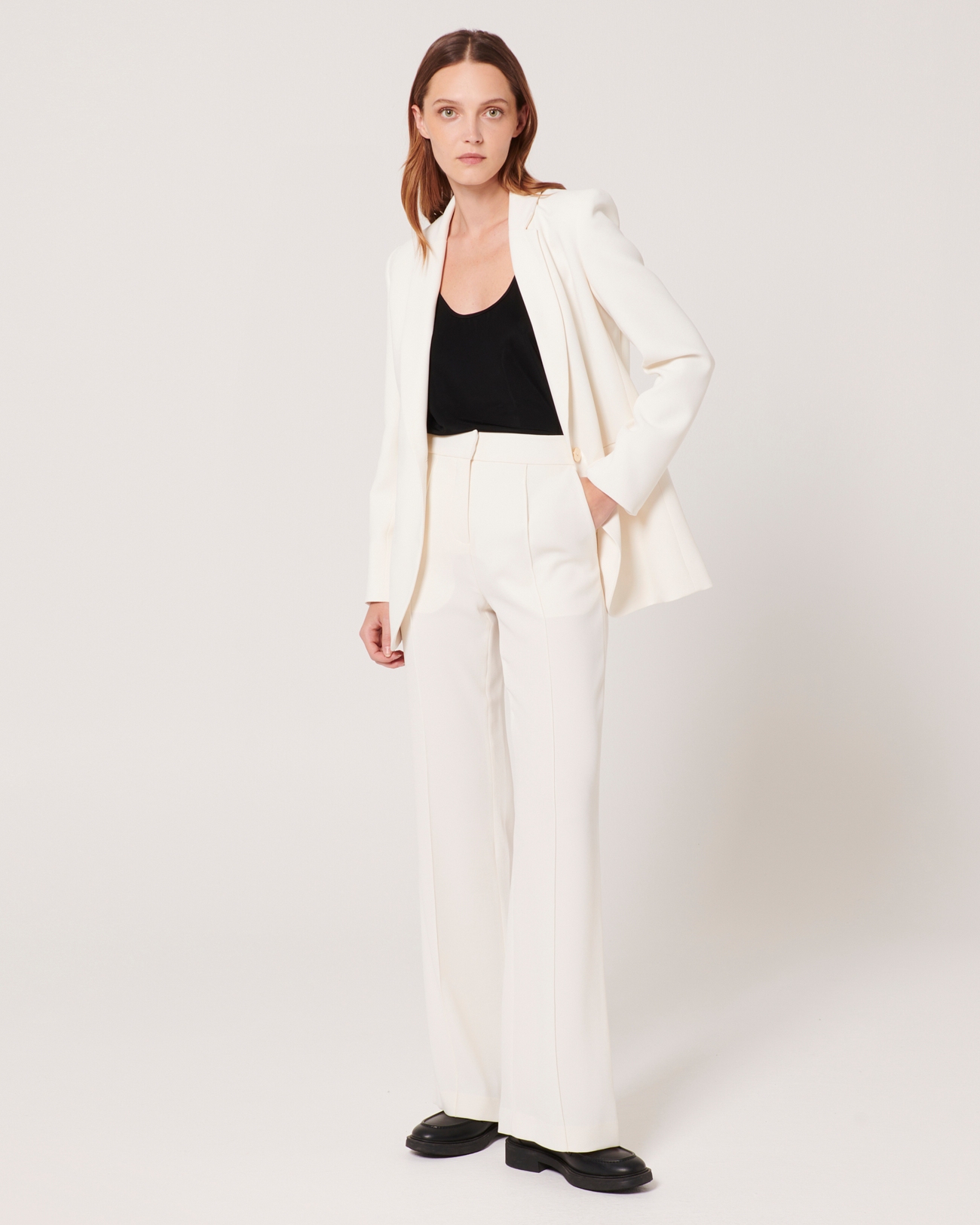 Pantalon Pervenche Pantalon large en cr&ecirc;pe &eacute;cru ZAPA