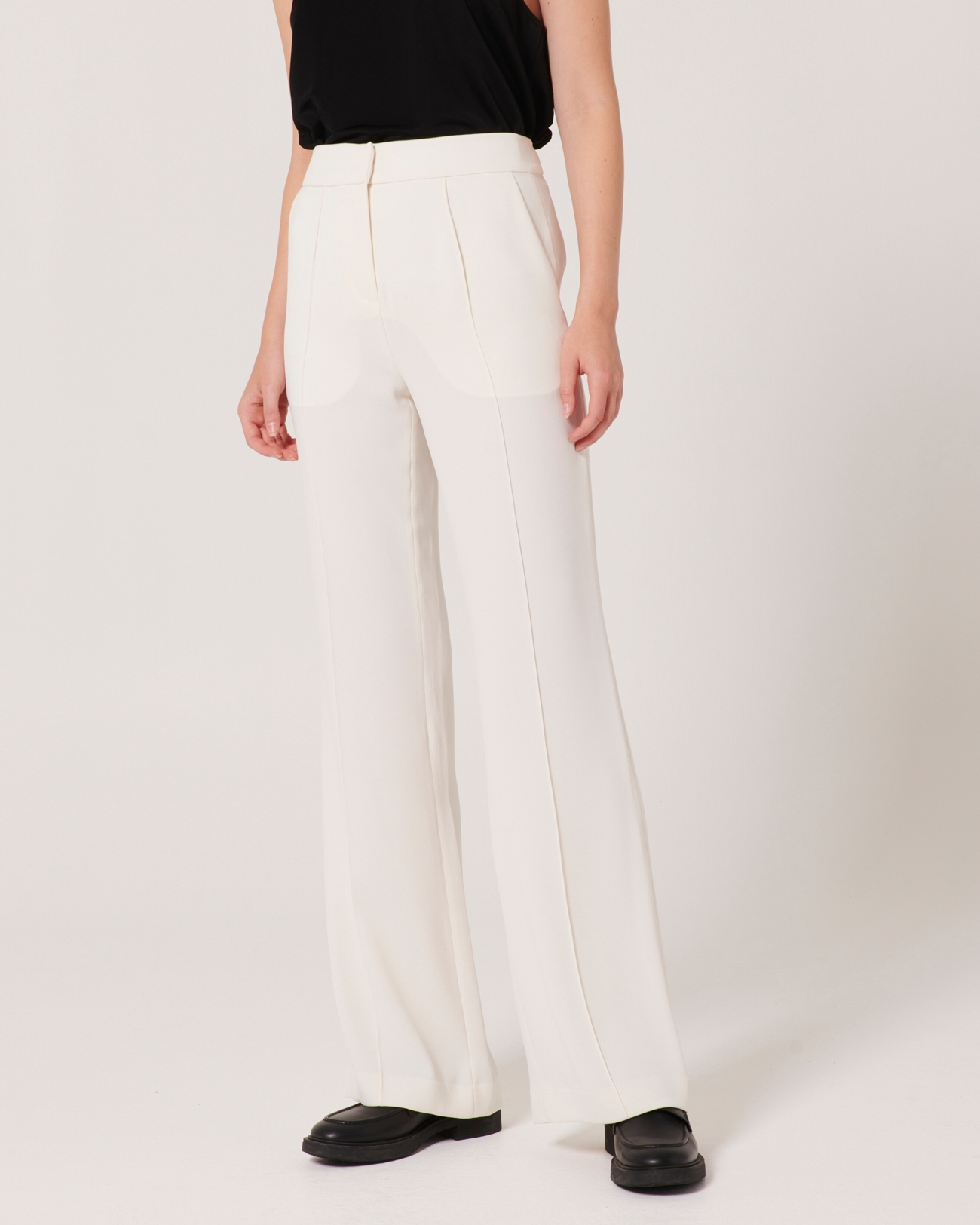 Pantalon Pervenche Pantalon large en cr&ecirc;pe &eacute;cru ZAPA