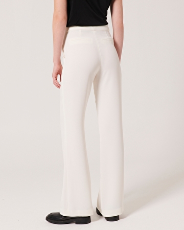 Pantalon Pervenche Pantalon large en crêpe écru ZAPA