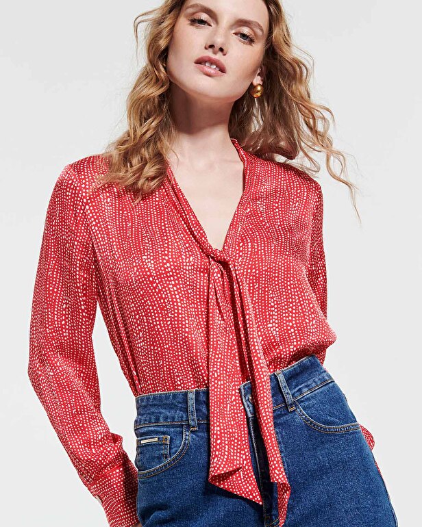 Chemise Chipy Blouse fluide satin&eacute;e &agrave; imprim&eacute; rouge et blanc ZAPA