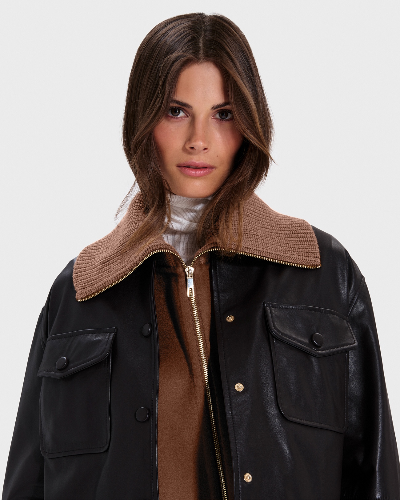 Col Cassandra Col zipp&eacute; camel ZAPA