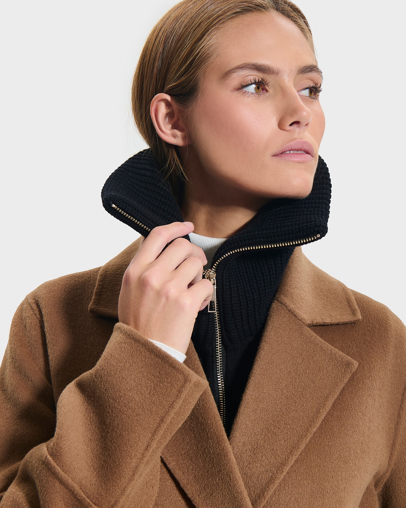 Col Cassandra Col zipp&eacute; noir ZAPA