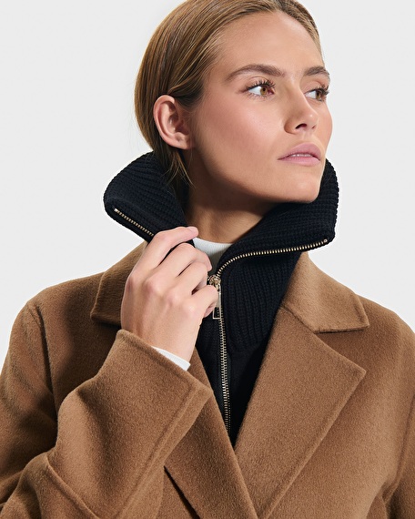 Col cassandra col zipp&eacute; noir zapa
