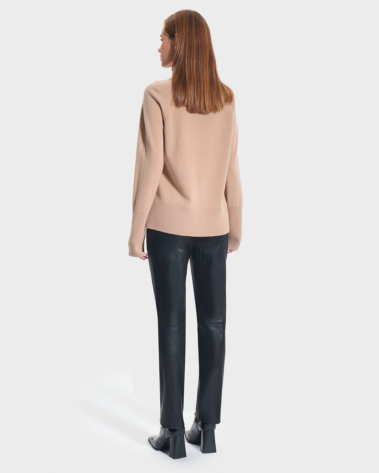 Pantalon Plaisir Pantalon droit en cuir noir ZAPA