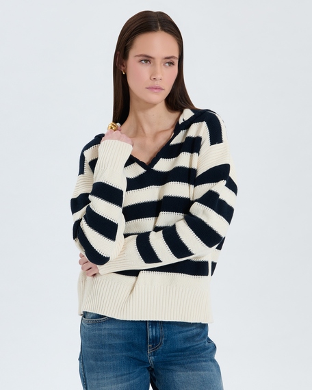 Pull nada pull &agrave; capuche bicolore zapa