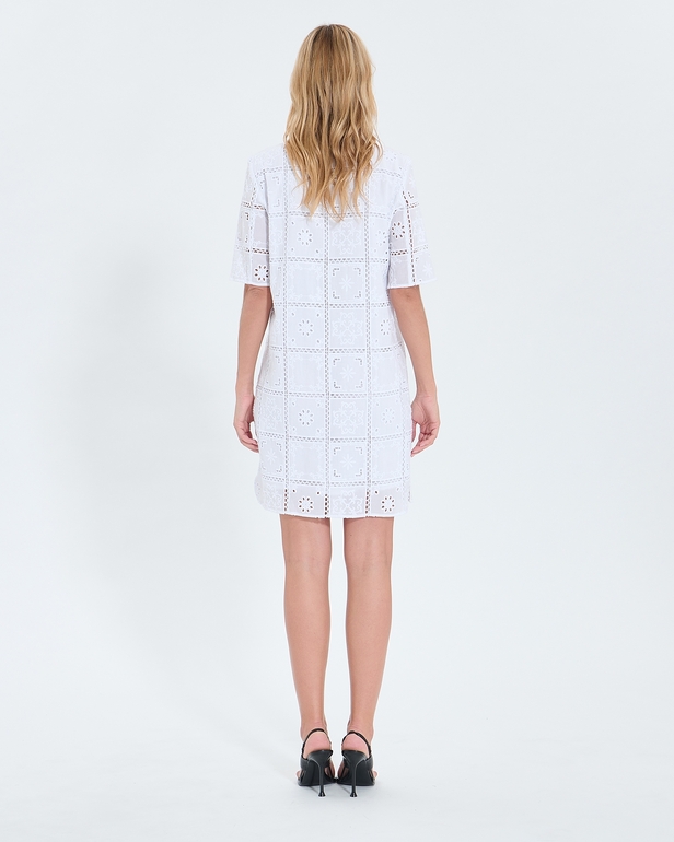 Robe Relina Robe mi longue &agrave; broderie anglaise &eacute;crue ZAPA