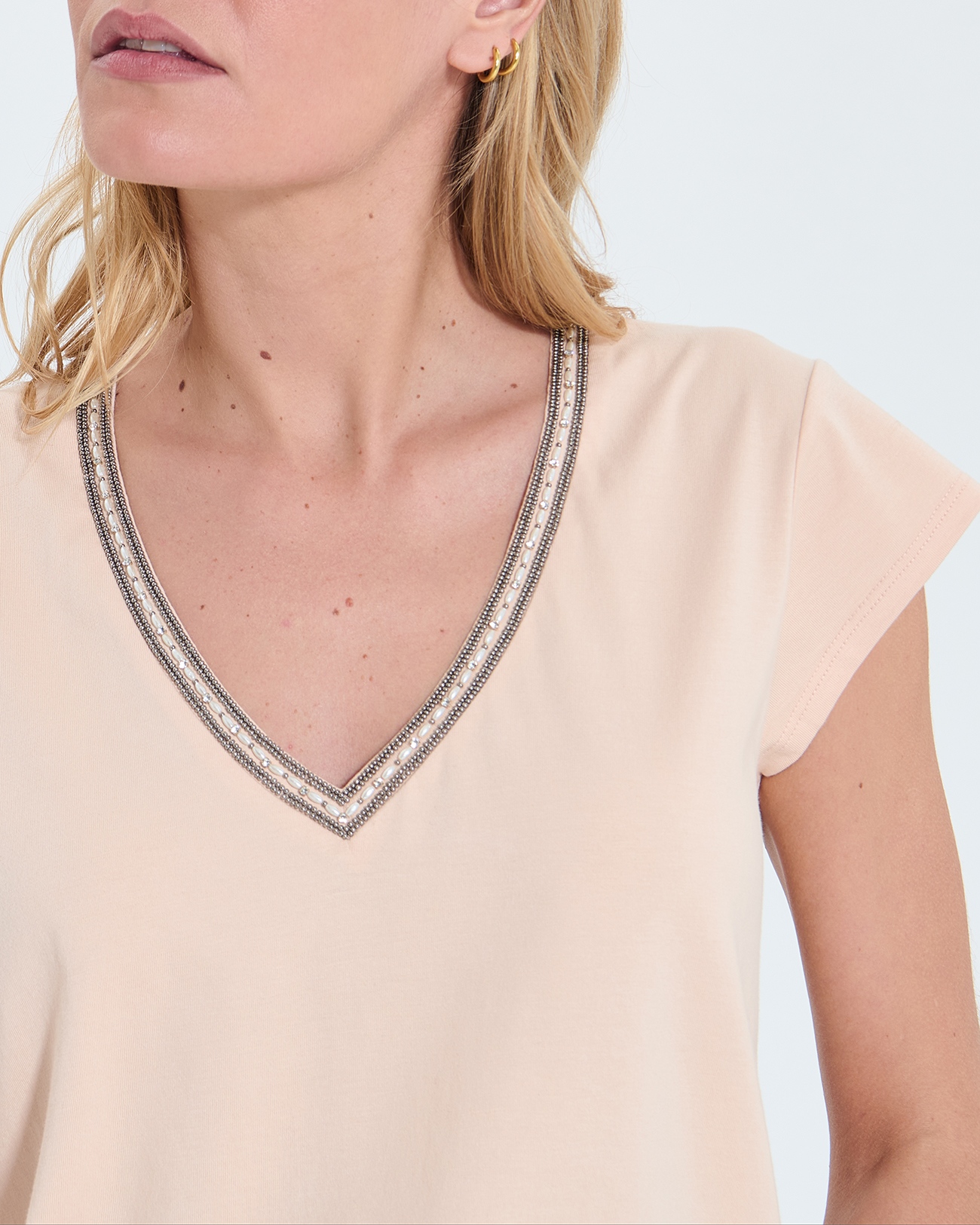 Top Tulipe Tee-shirt col V nude ZAPA
