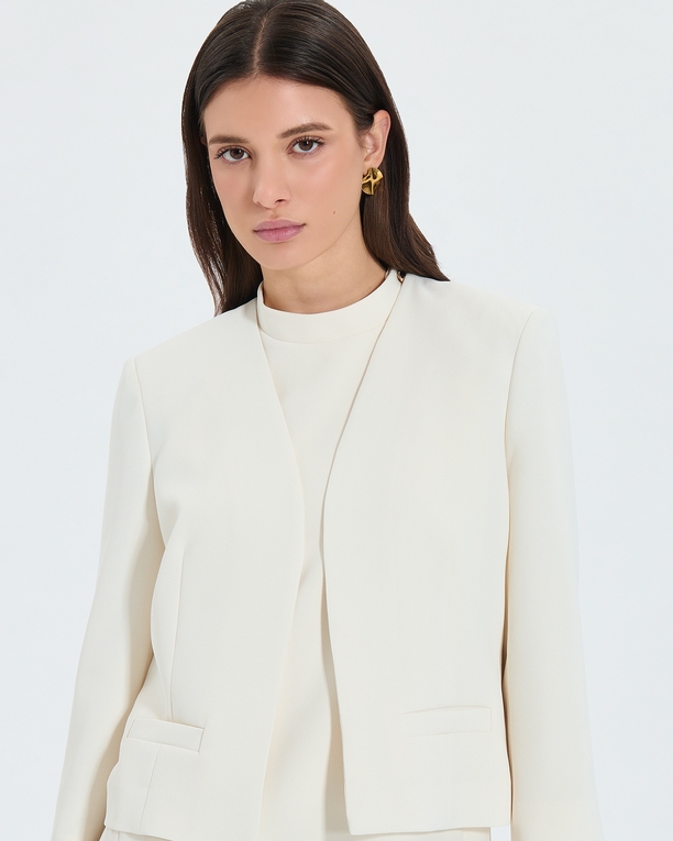 Veste Vickio Veste courte en crêpe écrue ZAPA