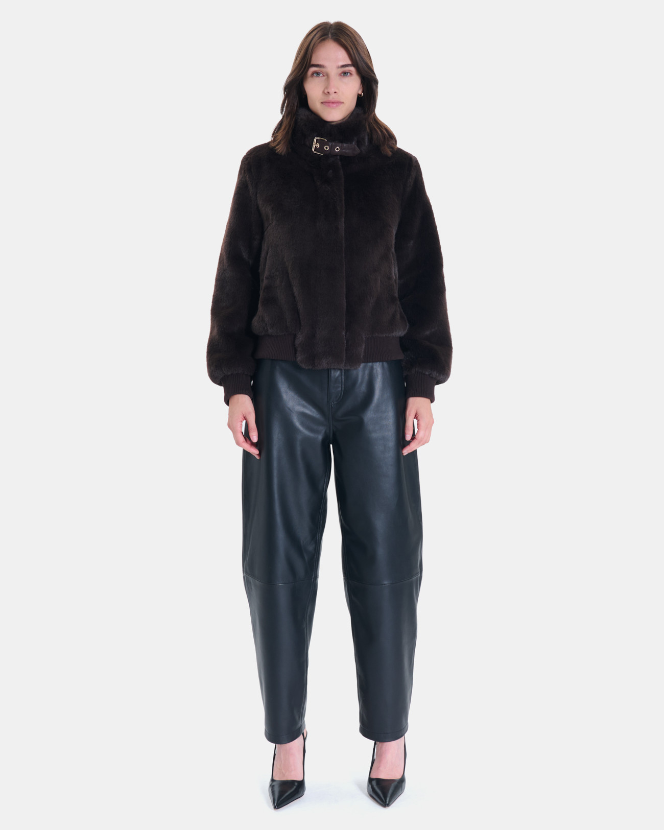 Veste Valou Veste courte en fausse fourrure chocolat ZAPA