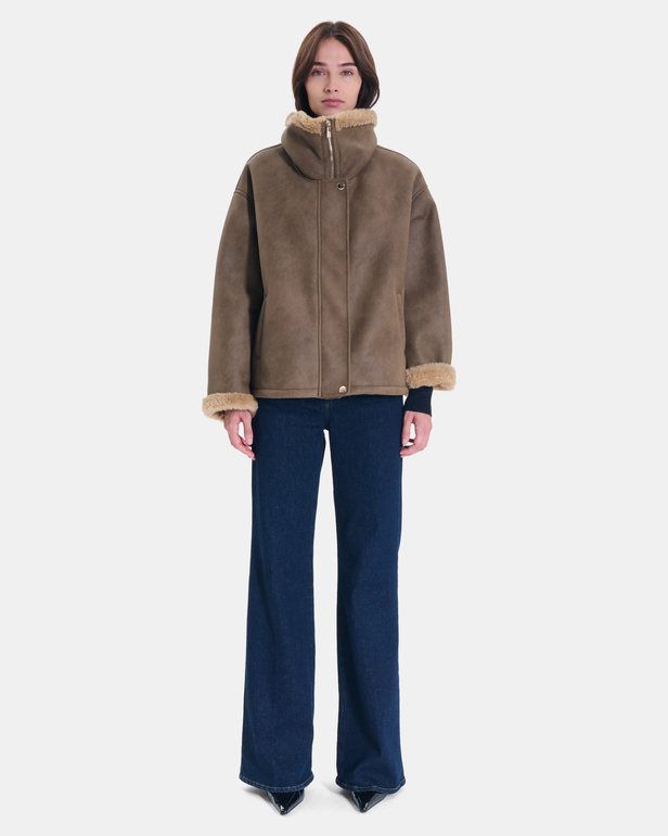 Blouson Brady Veste courte en su&eacute;dine kaki &agrave; col effet peau lain&eacute;e ZAPA