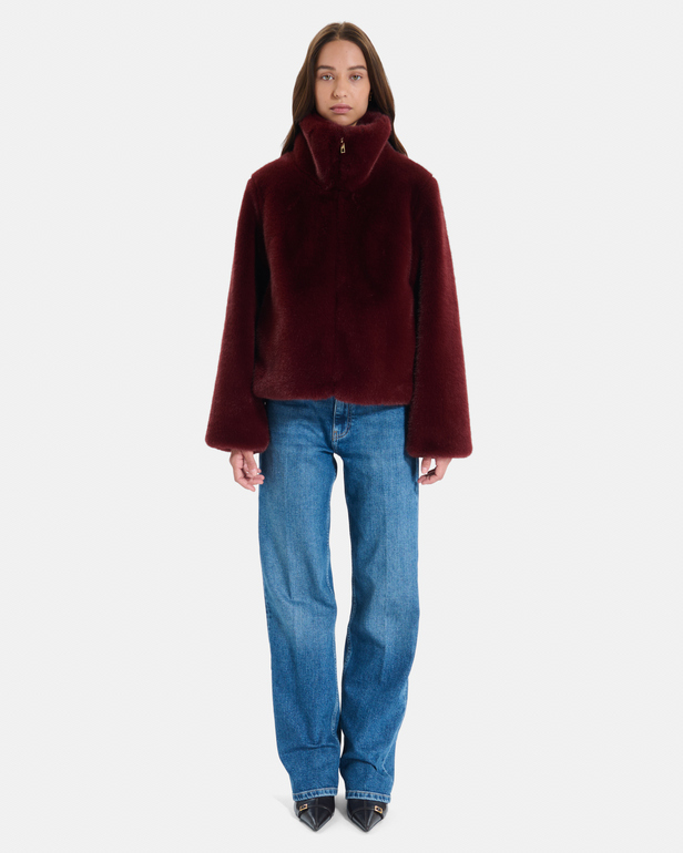 Manteau Mia Manteau court zipp&eacute; couleur rouge carmin ZAPA