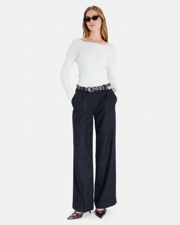 Pull Pomela Pull dos col V cr&egrave;me coupe ajust&eacute;e ZAPA